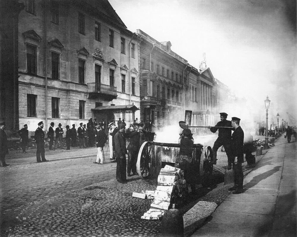 Троицкая площадь в санкт-петербурге 1930. Петербург город революции. Февральская революция невский проспект. Знаменская площадь и площадь восстания. Санкт-петербург невский проспект до революции.