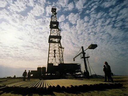 Нефть нефтяная вышка