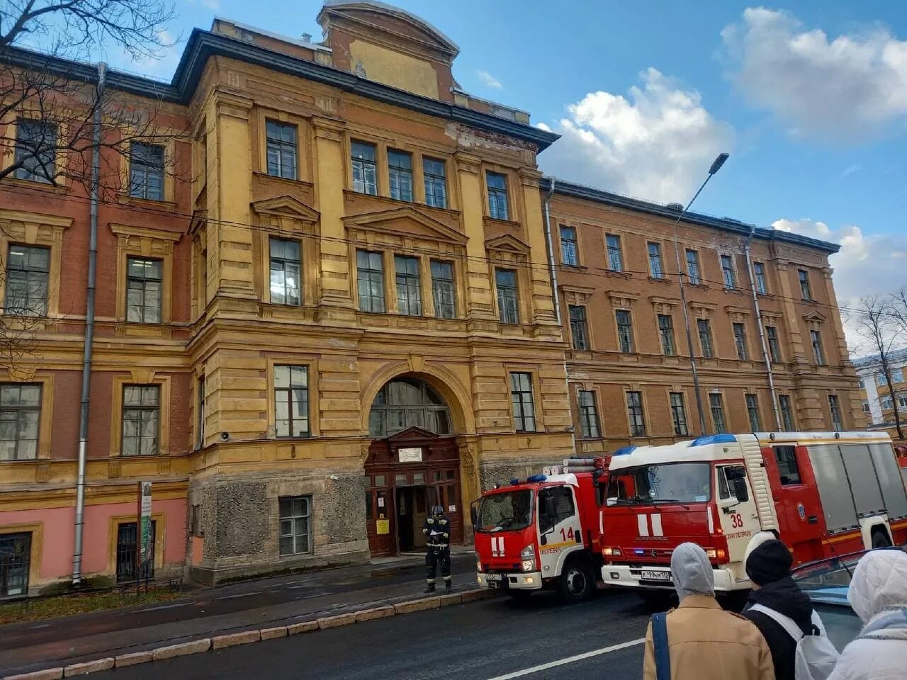 Ветеринарный университет в санкт-петербурге. Ветеринарный институт спб. Ул черниговская 5 санкт-петербург. Черниговская 5 ветеринарная. Ул черниговская 5 санкт-петербург.