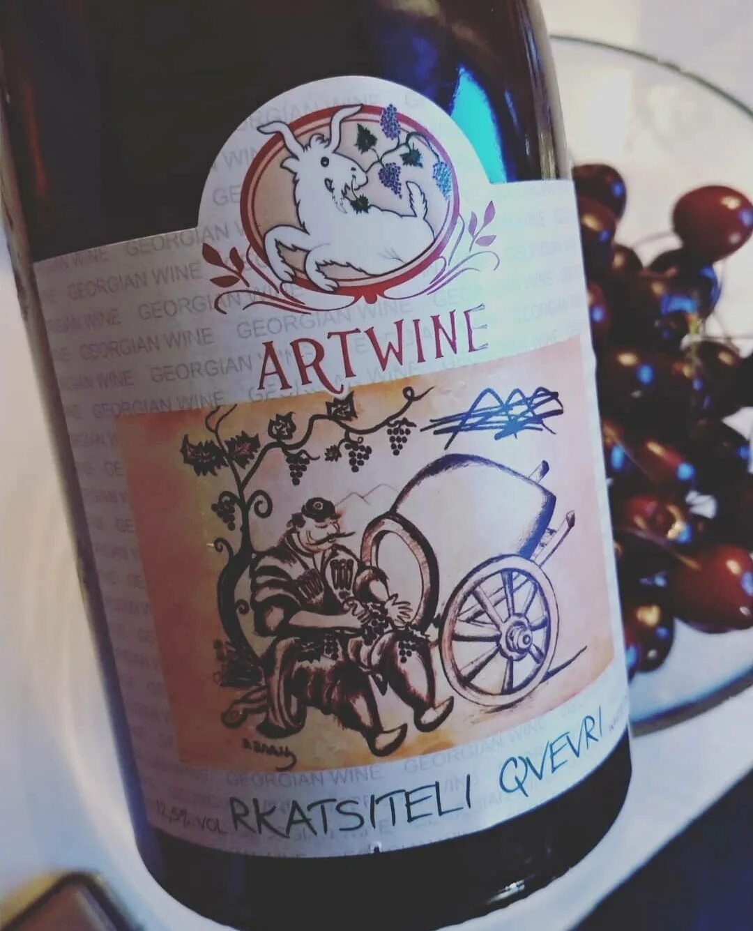 Askaneli rkatsiteli qvevri. Askaneli brothers ркацители квеври. вино askaneli brothers, rkatsiteli qvevri. askaneli brothers вино оранжевое. асканели ркацители квеври оранжевое.