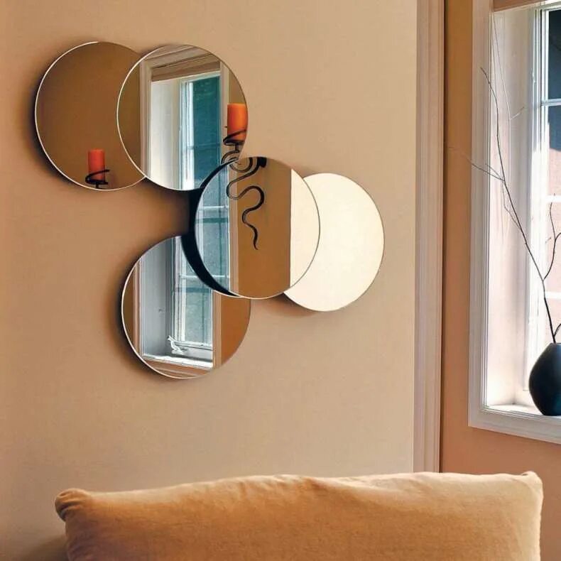 Лайвболл зеркало. Зеркало на стену. Круглые зеркала на стену. Маленькие зеркала в интерьере. Держатель для зеркала на стену.