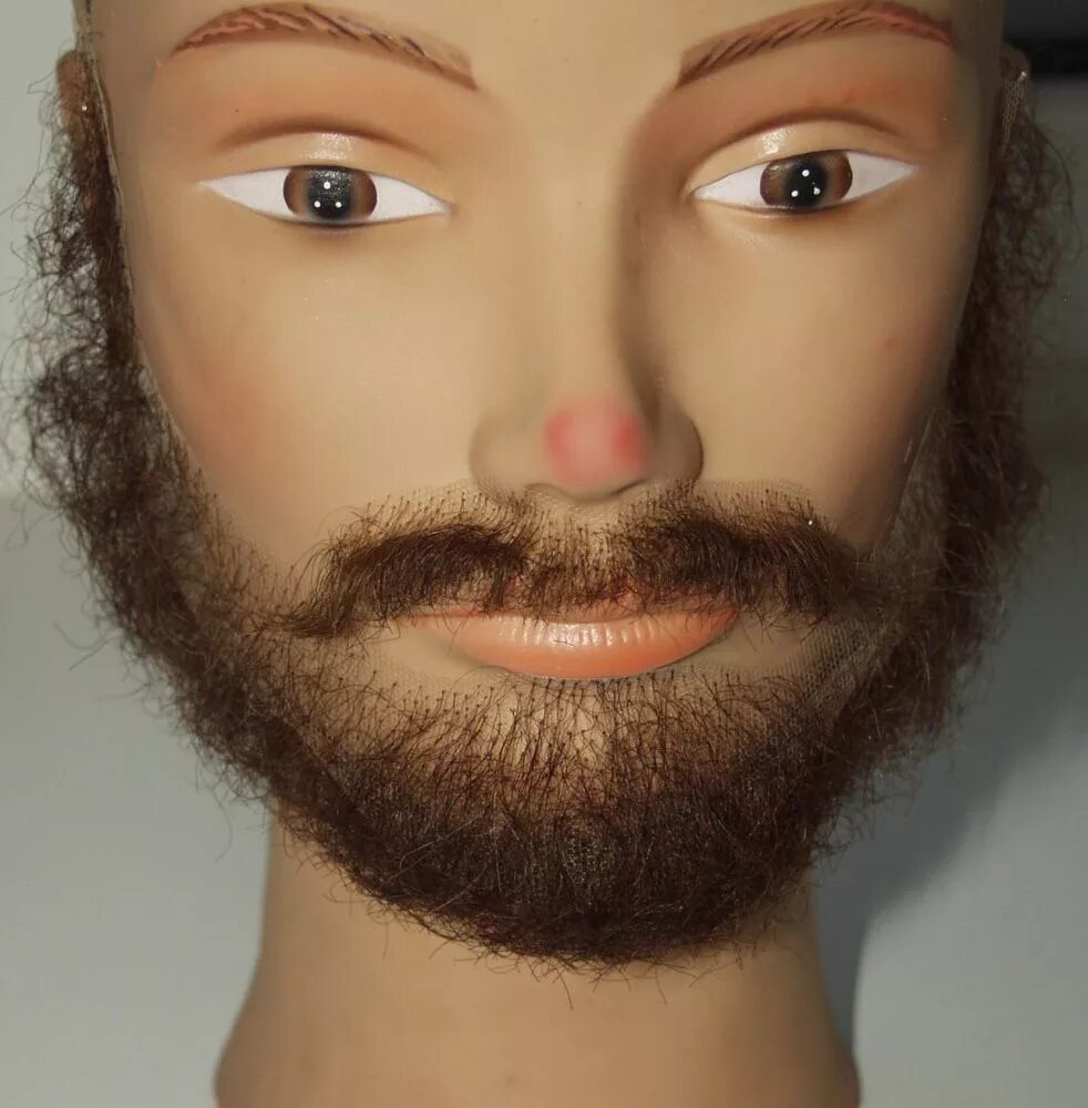 Накладная борода натуральная. Как сделать бороду кукле. Дамблдор кукла маттел без бороды. Кукла с бородой. Куколка в бороде.