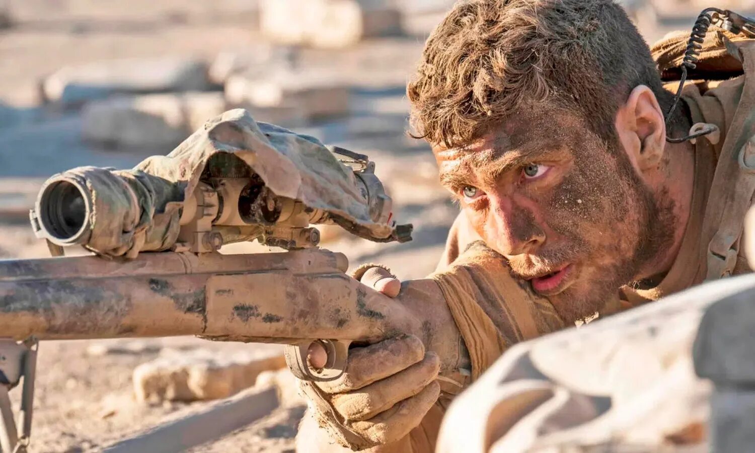Боевик глаз пустыни. Робак однажды в пустыне 2022. Безумный макс дорога ярости том харди. Боевик глаз пустыни. Робак однажды в пустыне 2022.