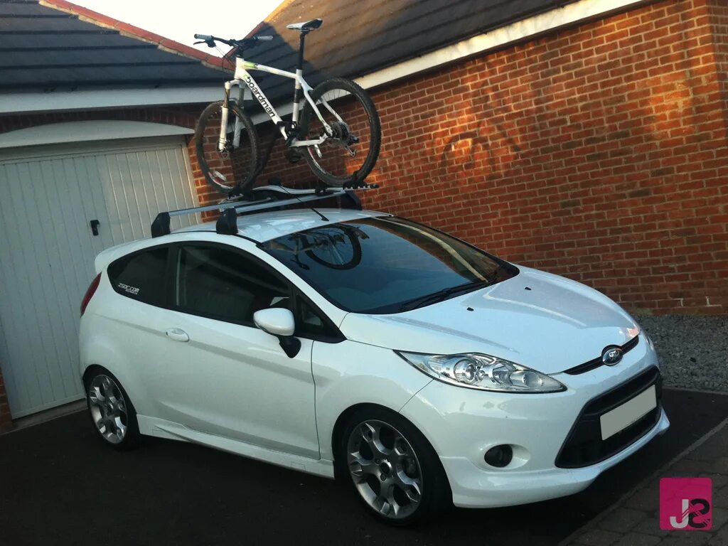 Форд фиеста mk6 рейлинги. Крыша форд фиеста. Крыша форд фиеста. Ford fiesta mk7. Крыша форд фиеста.