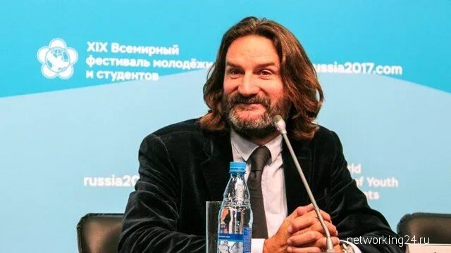 Фредерик франк. 99 франков. фредерик бегбедер и его жена.
