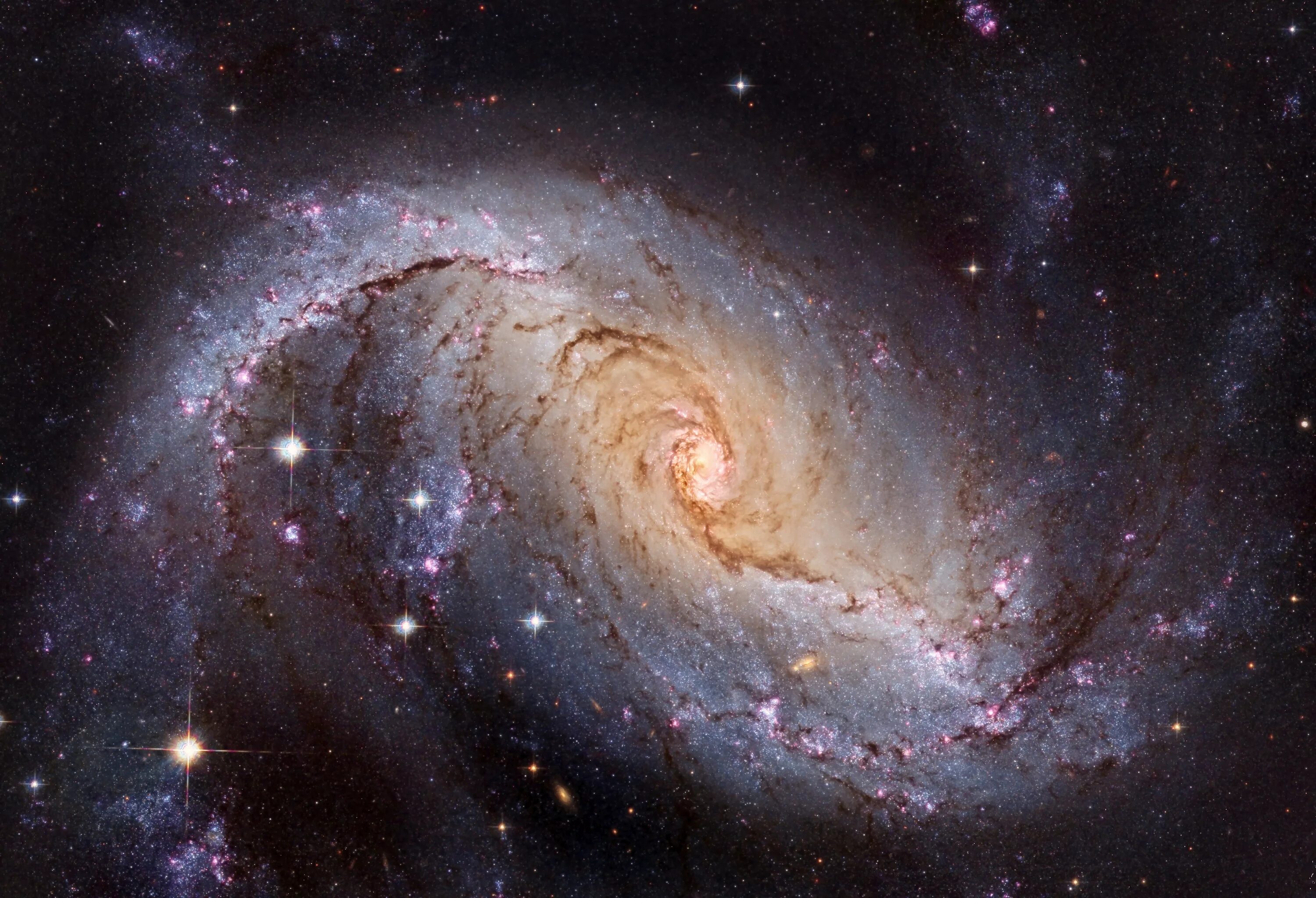 Galaxy фото. Галактика Млечный путь телескоп Хаббл. Спиралевидная Галактика Хаббл. Спираль Галактики Млечный путь. Млечный путь Галактика ХАБЛ.