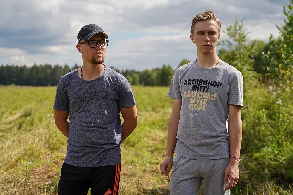 Летние люди отзывы. Фотография 2 братьев фермеров. Американец фермер из Карелии. Юный фермер Вологда 2023.