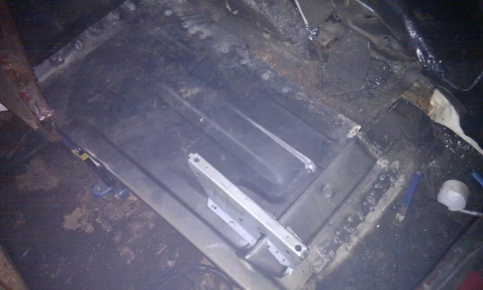 Панель пола ваз 2107. Усилитель пола багажника ваз 2106. Полы 2105. Полы 2105. Полы 2105.