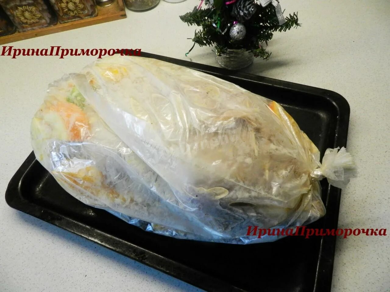 Шейка запеченная в духовке в рукаве. Батоны в рукаве в духовке. Батон в рукаве для запекания. Запекание рульки в духовке в рукаве. Батоны в рукаве в духовке.