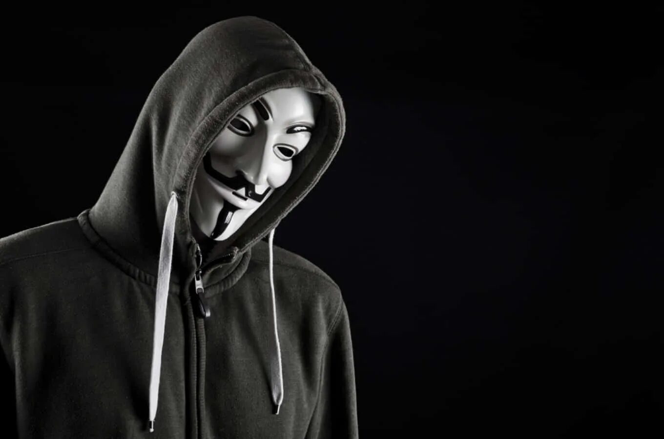 Hacker 6. Hacker анонимус. серёга эванс анонимус. маска анонимуса в капюшоне. человек в маске анонимуса.
