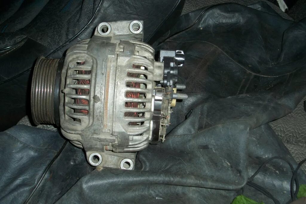 Daf 105 генератор. Генератор daf 105. генератор даф 95. щетки генератора daf 105. фишка генератора даф 105.