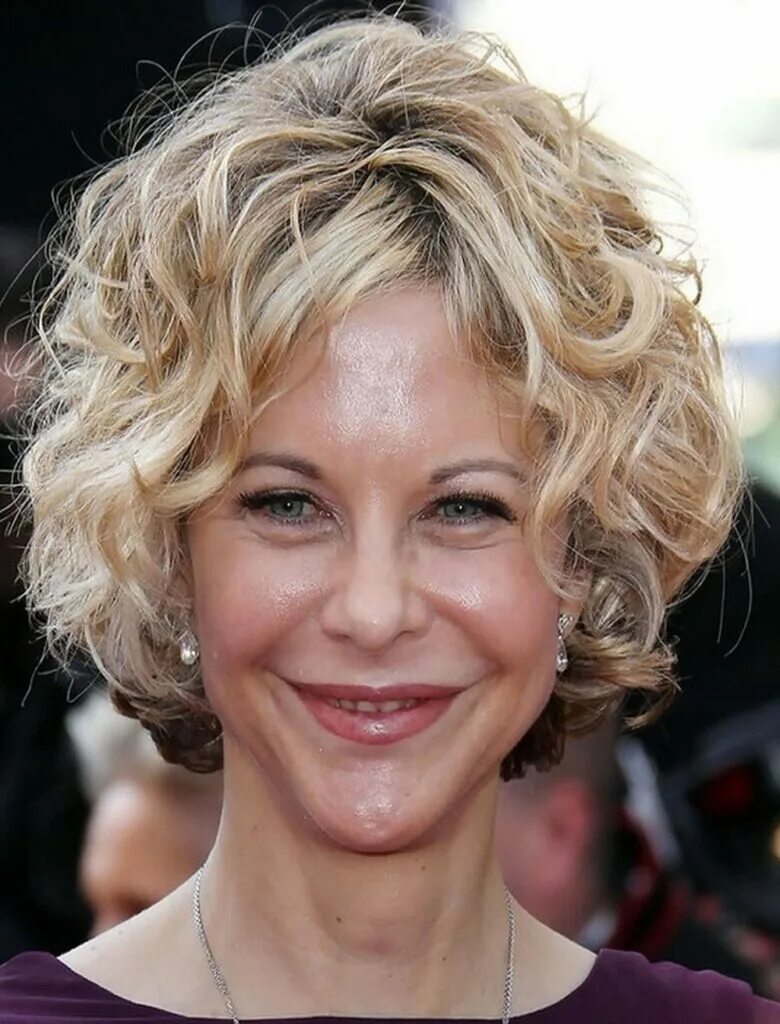 стрижка пикси каскадом. женщина с короткими волосами. джиннифер гудвин. ультра короткая стрижка пикси. стрижка пикси каскад на короткие волосы.