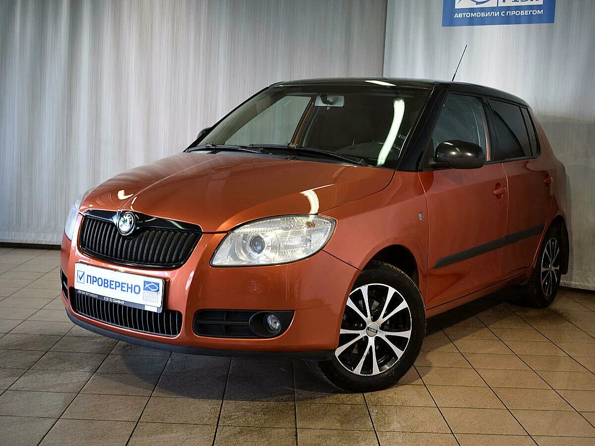 Шкода Фабия 2 2008. Шкода Фабия 1.6. Skoda Fabia 2008 хэтчбек. Шкода Фабия 2008 хетчбэк. Купить фабию 1.6