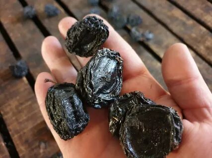 Человек чернослив