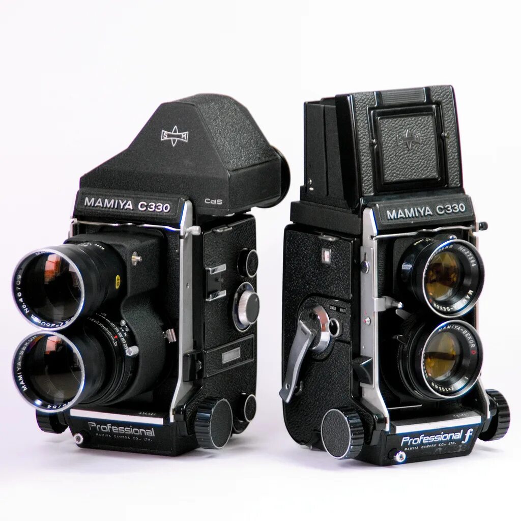 Фотокамеры среднего формата. Mamiya c330. Фотоаппарат Мамия с 330. Среднеформатная пленочная камера Fujifilm. Среднеформатный фотоаппарат Mamiya.