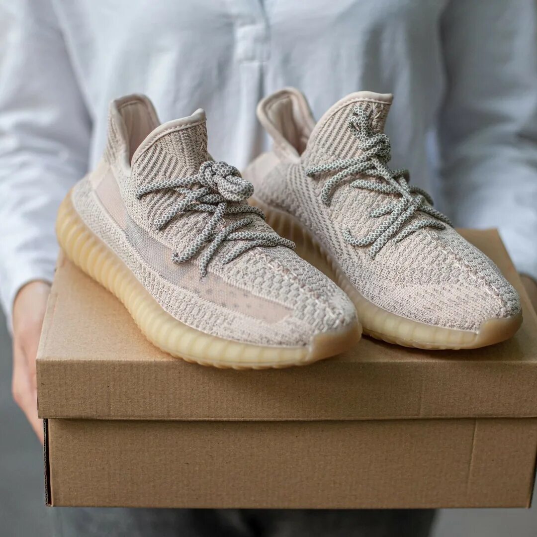 Кроссовки изи оригинал. Adidas Yeezy 350. Adidas Yeezy Boost 350. Adidas Yeezy Boost 350 v2. Адидас 350 Yeezy.