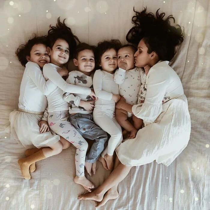 Семья с 5 детьми. Многодетная семья. Фотосессия многодетной семьи. Семья с пятью детьми. Много детей.
