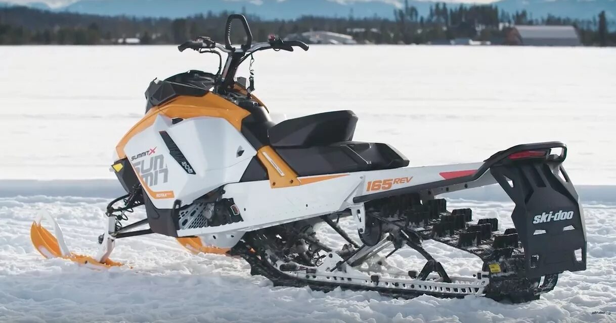 Купить снегоход саммит. Снегоход БРП саммит 850. Ski Doo Summit 850. BRP Summit 850 g4. Ski-Doo Summit x 165 850 e-Tec.