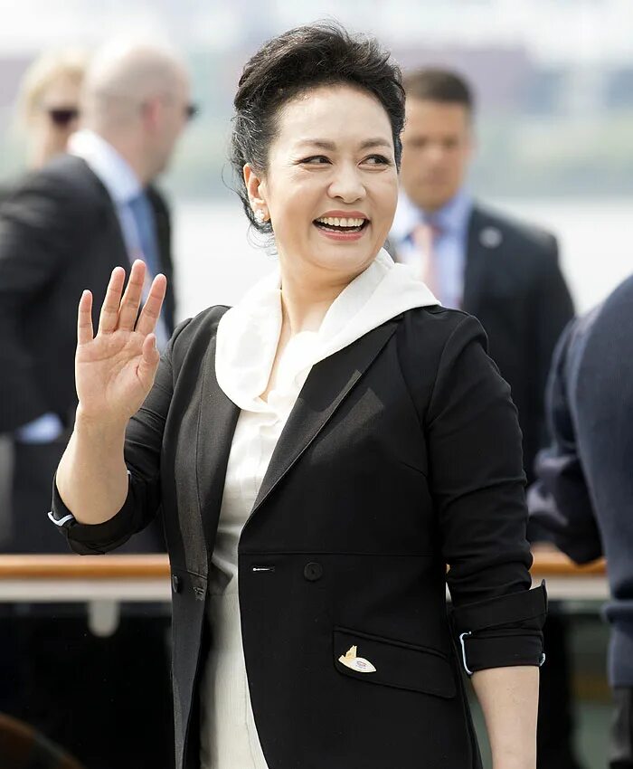 Пэн лиюань. Пэн Лиюань первая леди Китая. Си Цзиньпин Пэн Лиюань. Жена Пэн Лиюань.
