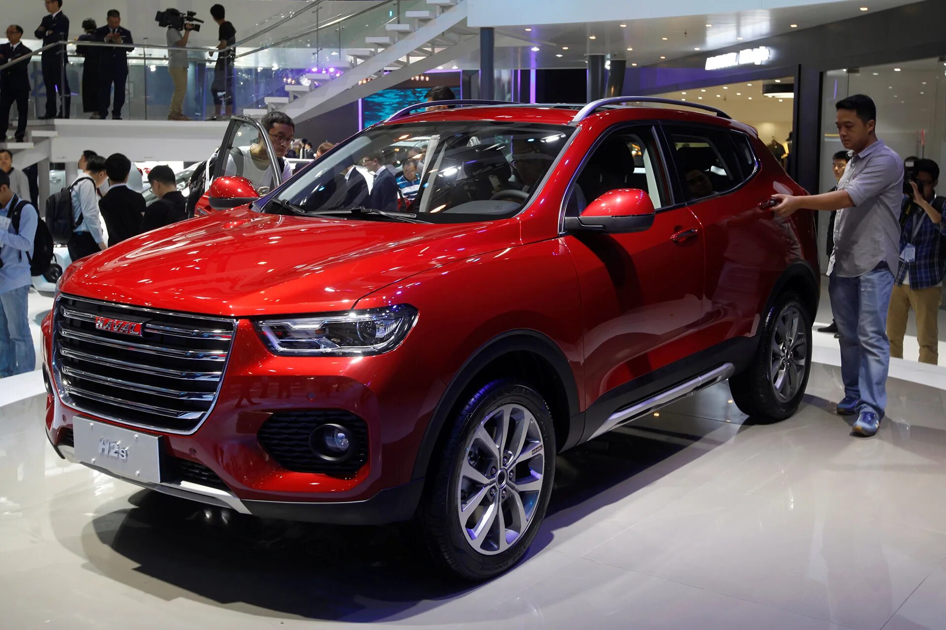 Haval h2 2022. Хавад фх7 красный. Хавал 2024. Хавал Джиллиан красный.