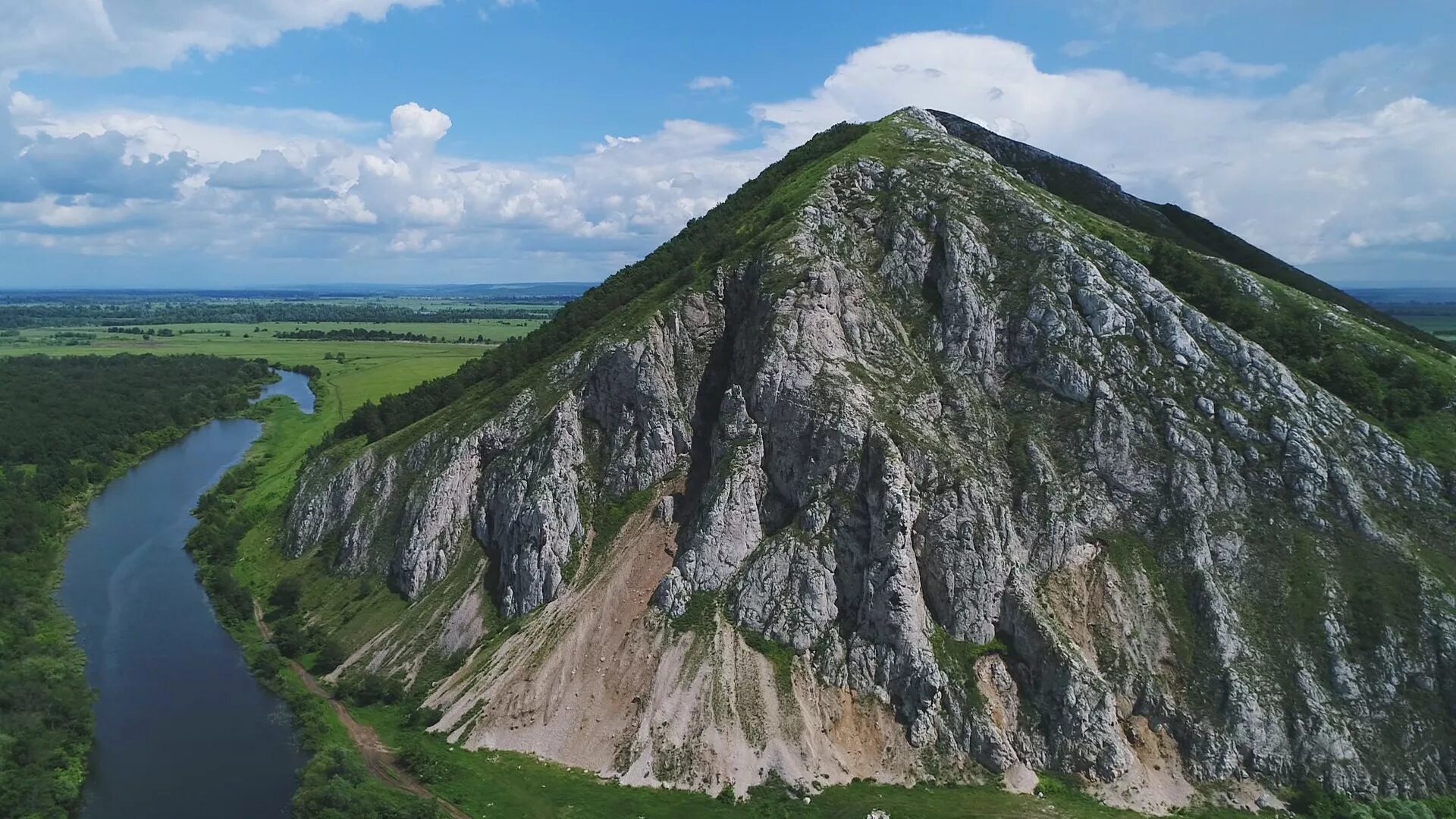 Шихан юрактау башкирия. Башкирия самарская область. Башкирия самарская область. Голубое озеро-родник зянгяр-куль. Река белая агидель уфа.
