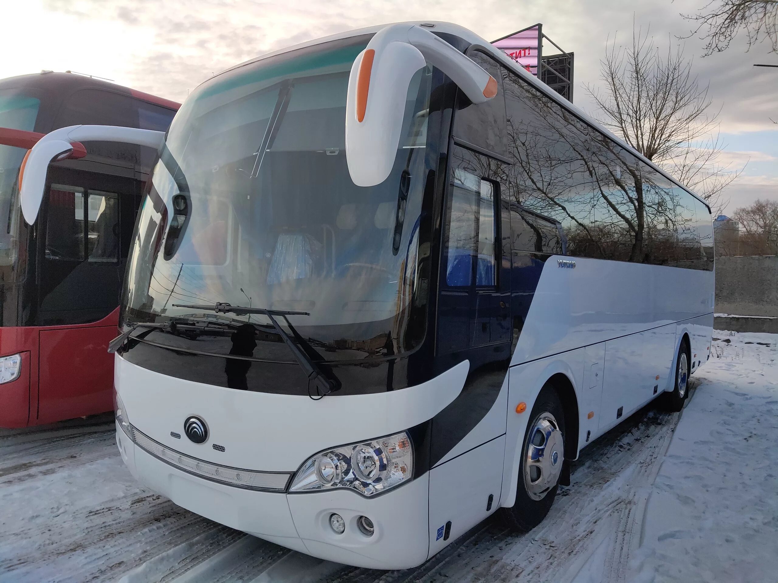 ютонг. ютонг. ютонг. автобус ютонг 6122. ютонг.