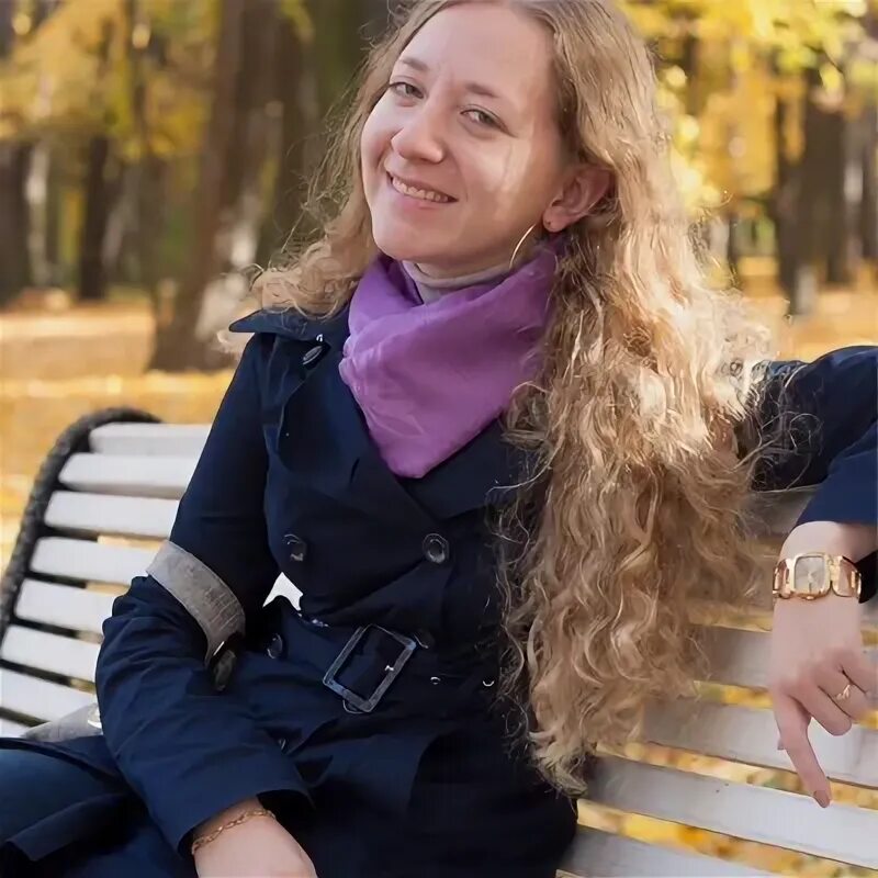 Just lady. Эми роуз в одежде новым годом очень мелкий рисунок. Леди гага just. Just lady. Леди гага дэнс дэнс.