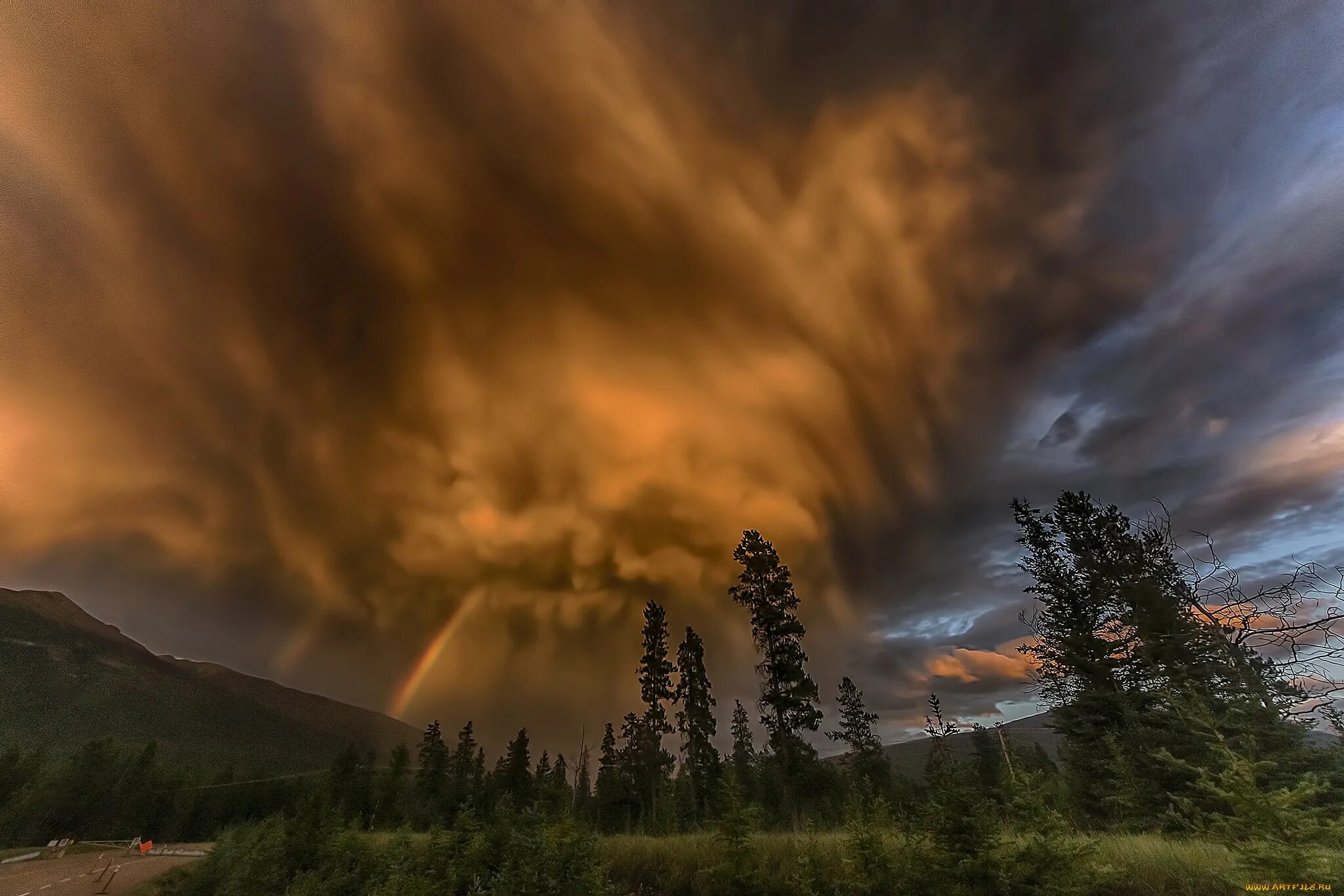 гейзеры в японии. стихии природы. водопад в пустыне. стихии природы. вулканический пейзаж.