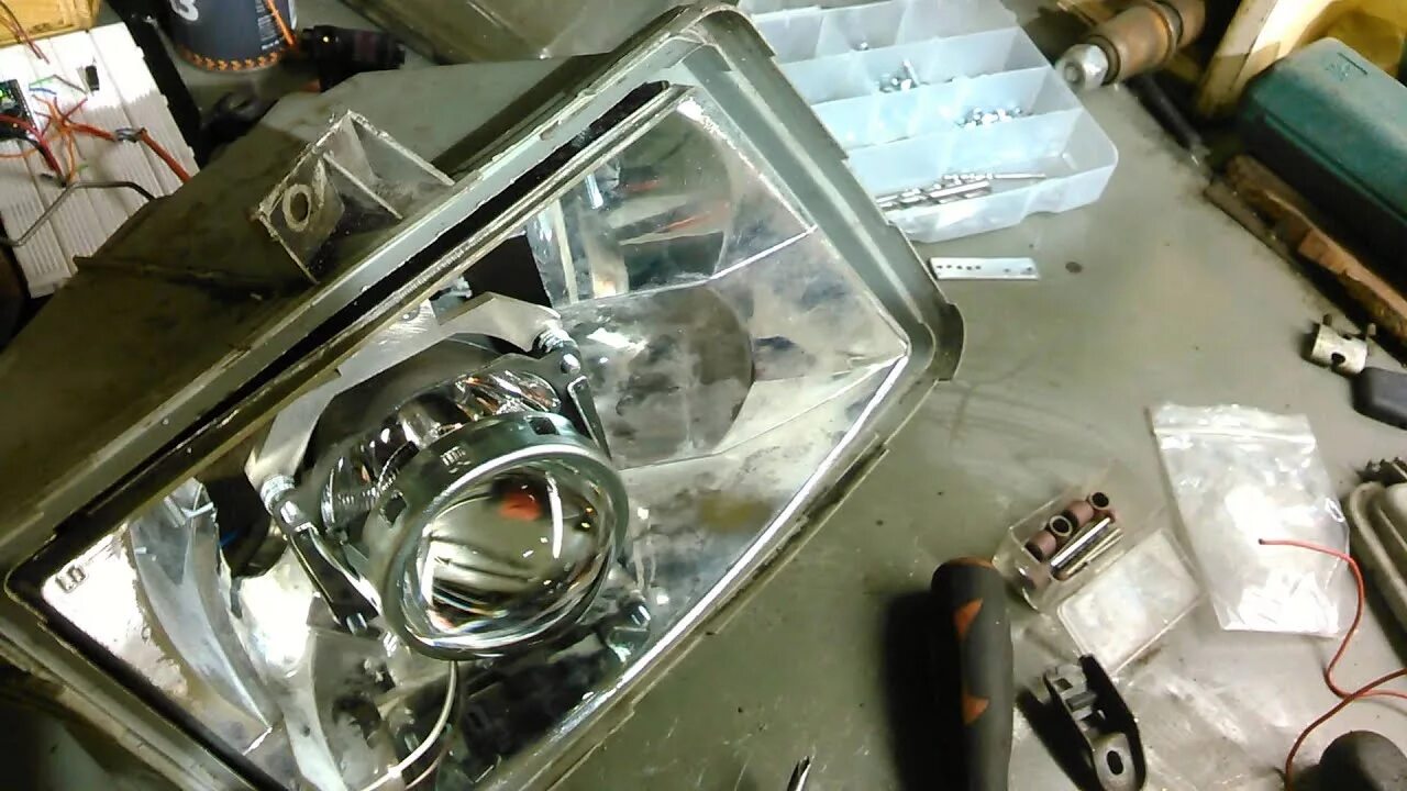 Форум фаравей. Вито 639 линзы в фары. Стекло на фару вито 639. Фары мерседес вито 638. Фары мерседес вито 638.