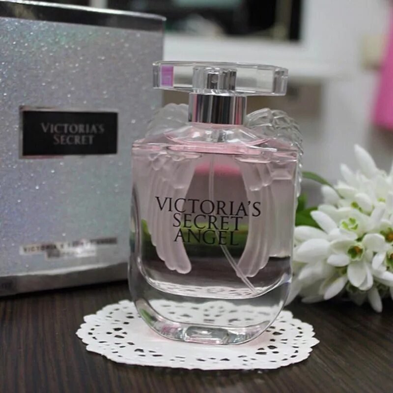 Квадратные духи Victoria Secret.