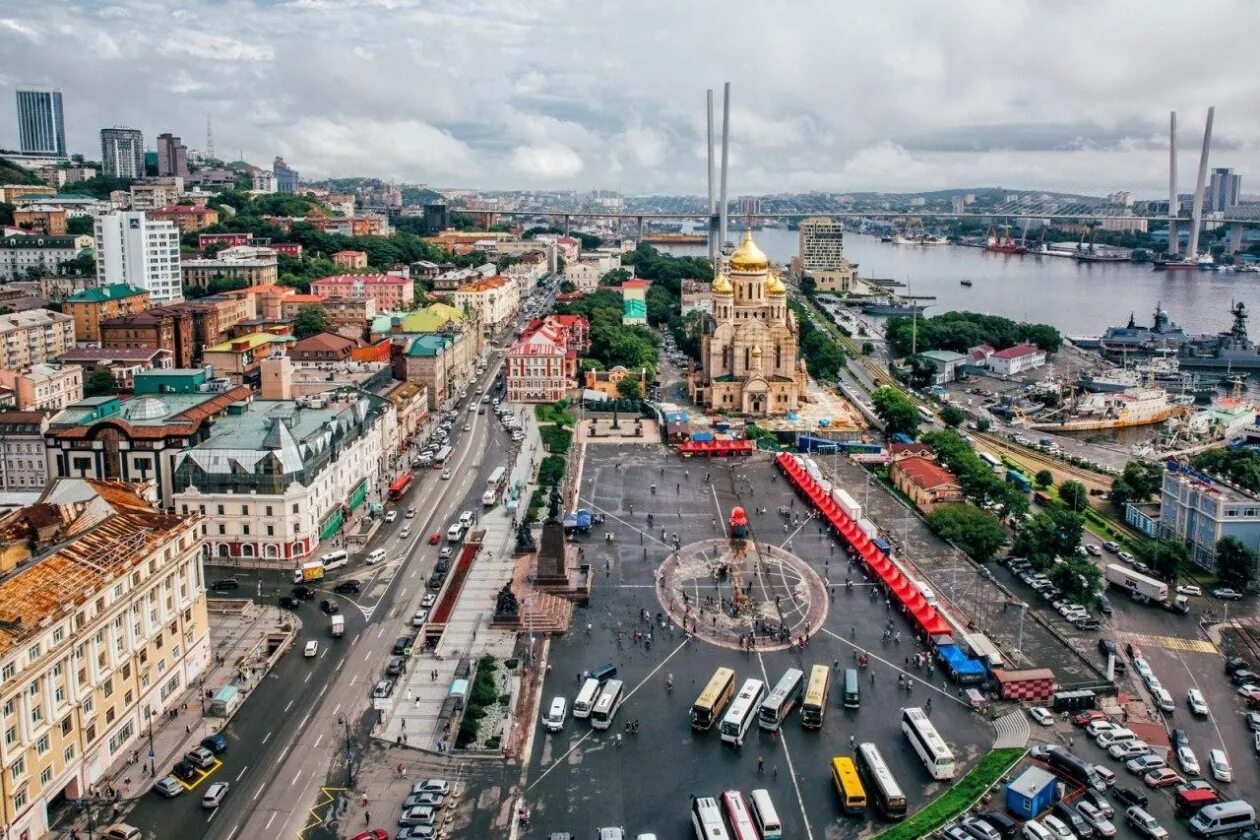 Central area. Владивосток площадь центр. Центральная площадь Владивостока. Главная площадь Владивостока. Владивосток центр города площадь.