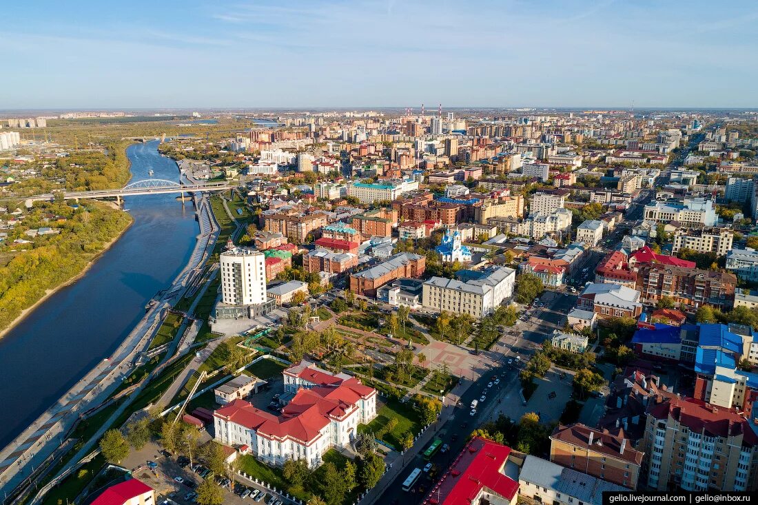 Кому тюмень. Тюмень столица Тюменской области. Тюмень центр города. Тюмень столица Сибири. Тюмень с высоты птичьего полета.