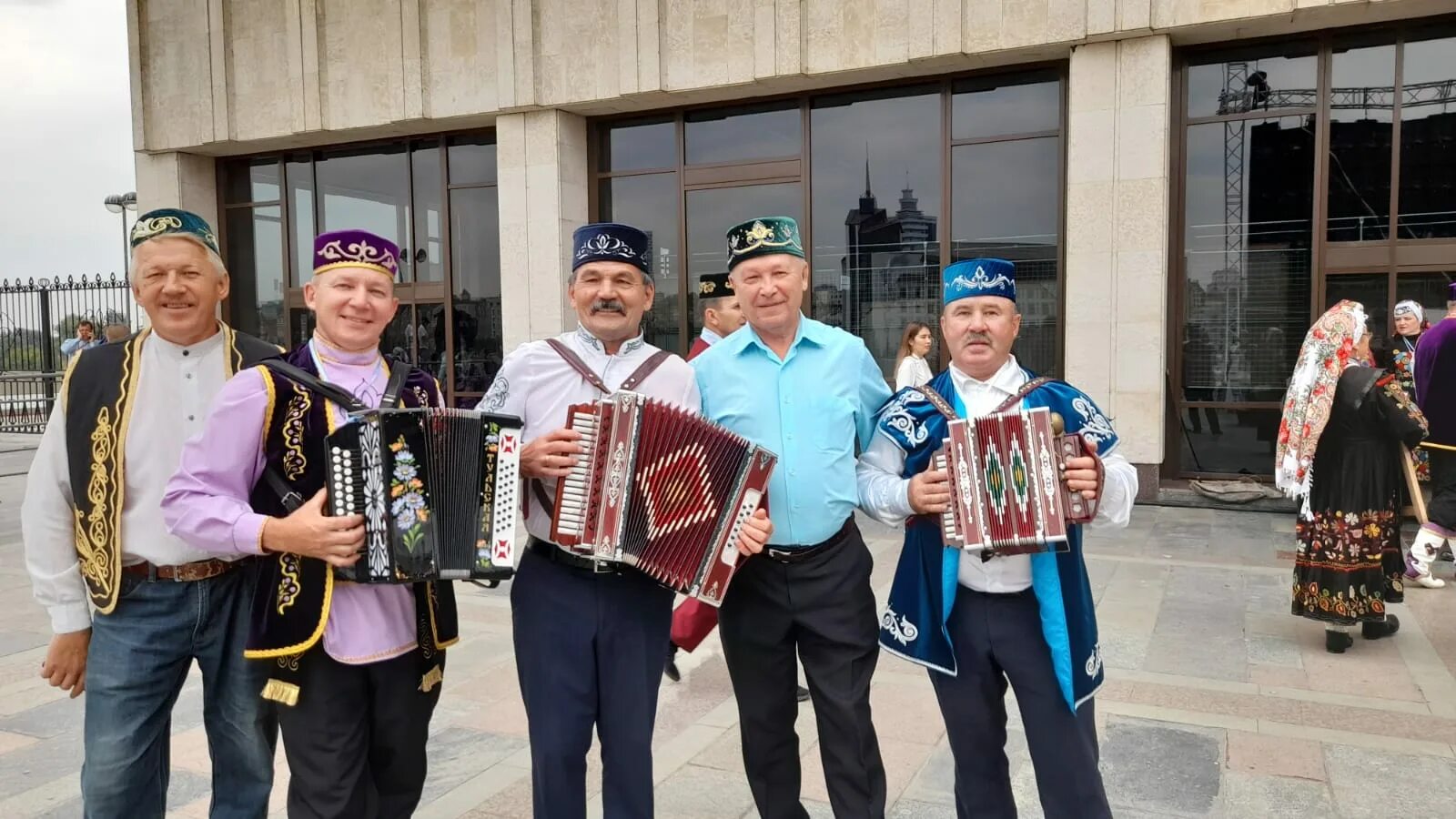 Какой праздник в татарстане. День Республики Татарстан празднование. Культура Республики Татарстан. -Татарские вечеринки татарские. Татарские праздники в 2022 август.