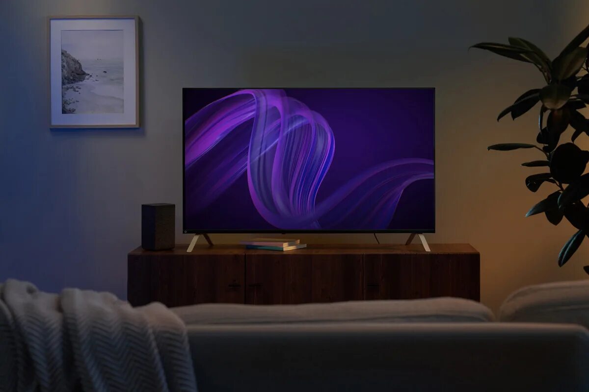 телевизор 43 дюйма с алисой. телевизор от яндекса. умный телевизор яндекс. телевизор смарт 50 с алисой. новый телевизор яндекс с алисой.