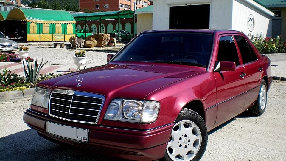 мерседес 124 серый металлик. цвет 124. мерседес w124 красный. мерседес w124 цвет дипломат. Mercedes-benz w124 230.