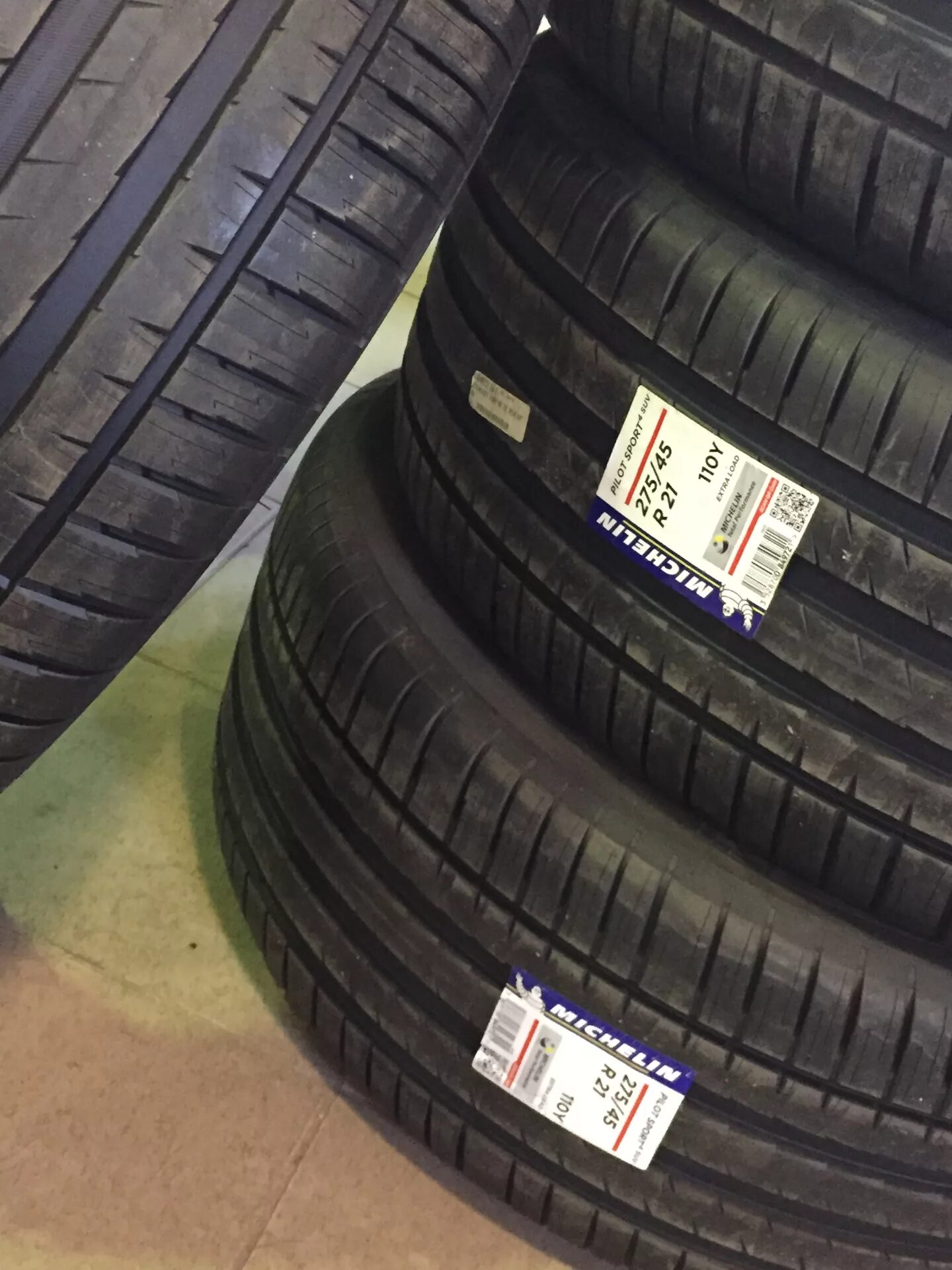 Michelin pilot sport 4 suv r21. Michelin Pilot Sport 4 SUV, 255/40 r21. Michelin Pilot Sport 4 SUV 275/45 r20. Michelin Pilot Sport 4 SUV 285/45 r21. Michelin Pilot Sport 4 315/40 r21.