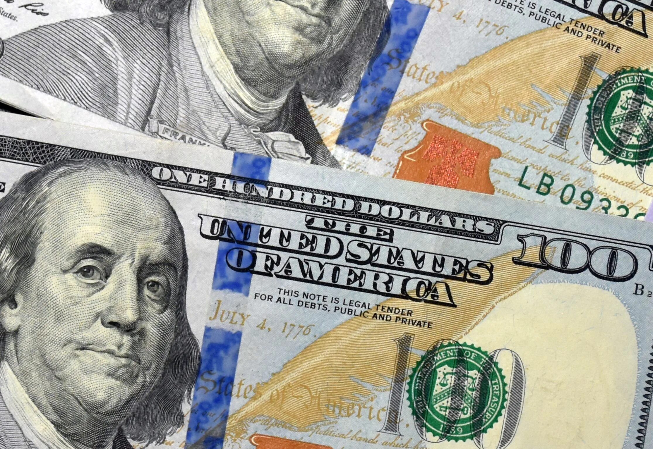 Деньги с доллара на рубли. Бенджамин Франклин на 100 долларах. Бенджамин Франклин фото на 100 долларах. 100 Долларов фото. Деньги 100 долларов.