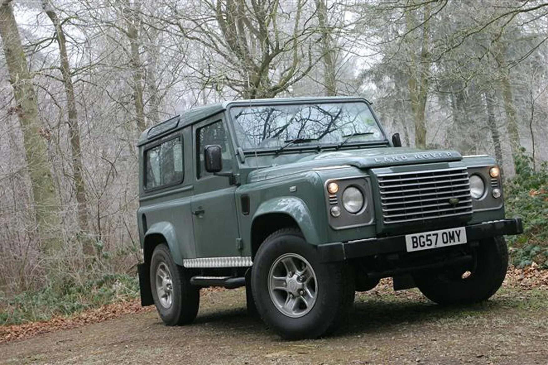 Defender 775. Ленд Ровер Дефендер 2007. Дефендер 90 2007. Дефендер 2007-2016. Ленд Ровер Дефендер 130 универсал.