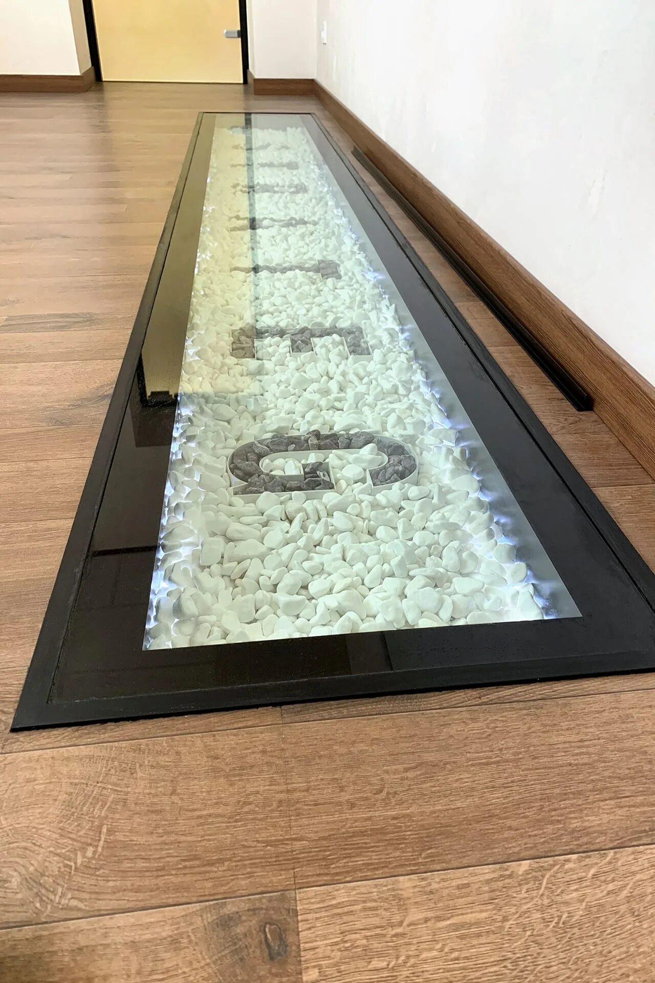 Transformez votre maison avec le plancher en verre! Interior stairs, Glass floor