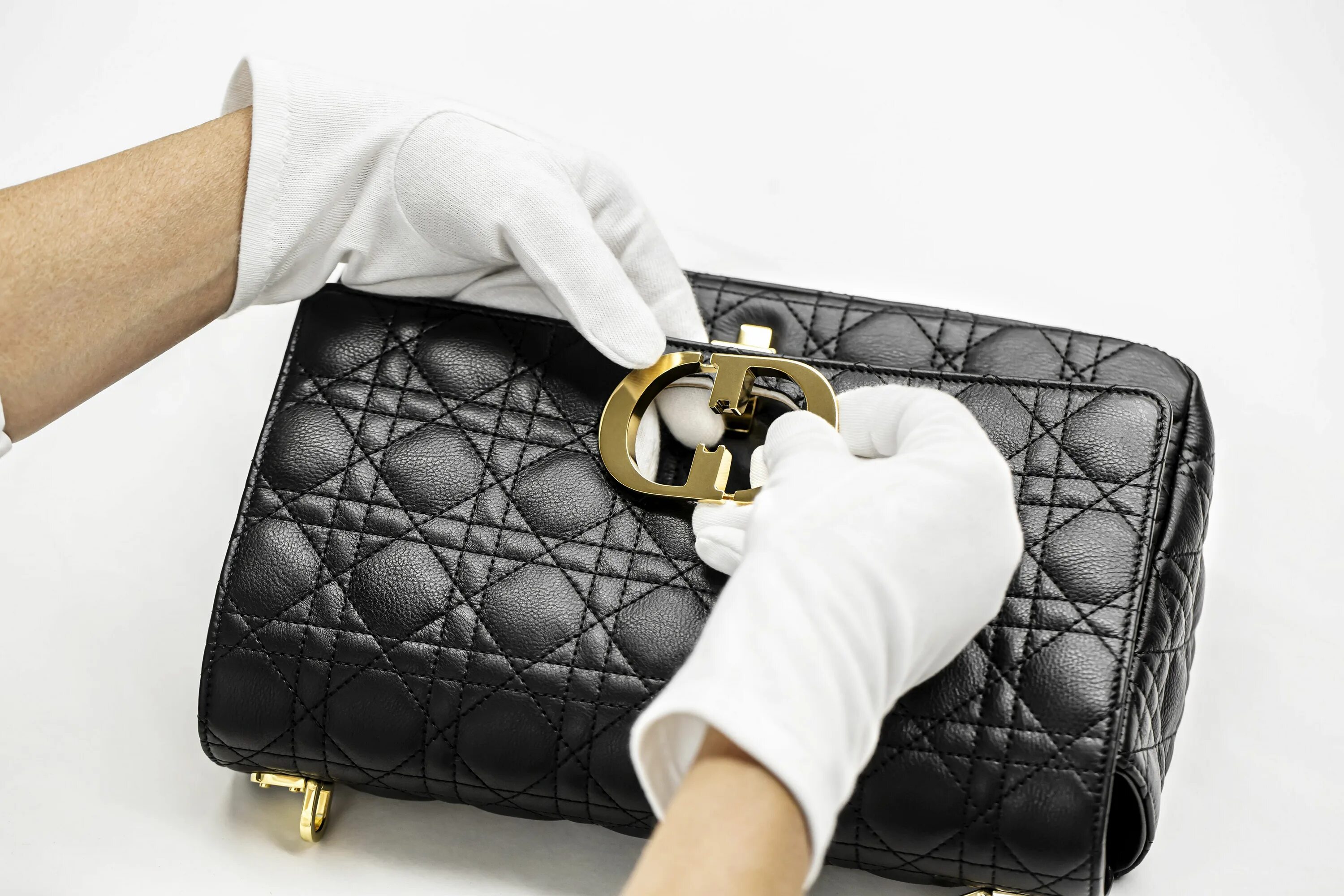 Сумка диор цум. Dior caro сумка. сумки кристиан диор 2025. сумка диор 2025. сумки диор новая коллекция.
