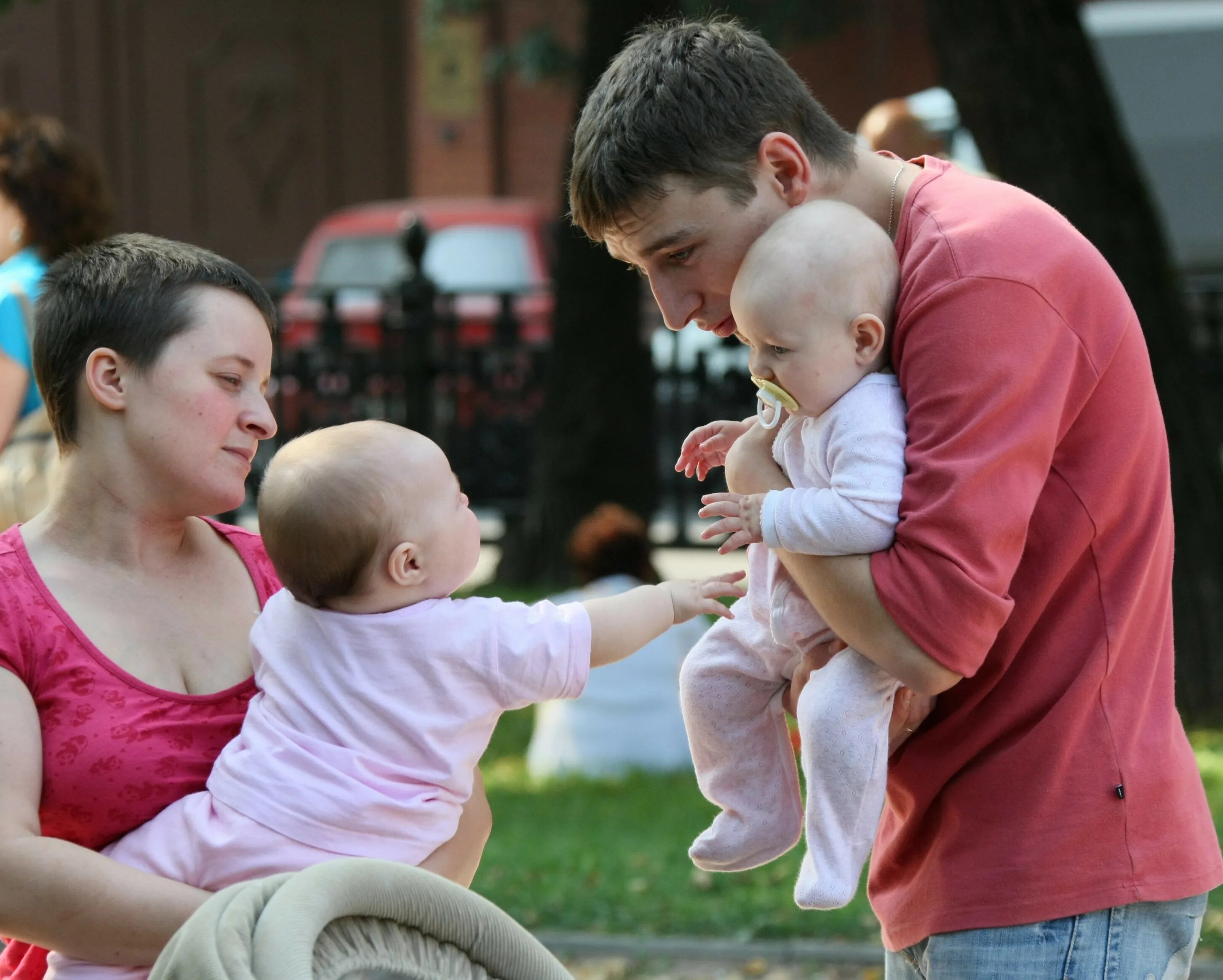 Родителями в россии становятся