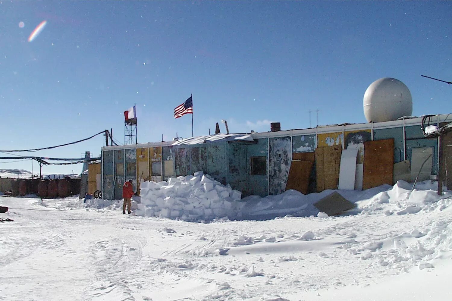 Холодный восток. Станция Восток Антарктида. Арктическая станция Восток. Полярная станция Восток в Антарктиде. Восток 2 Полярная станция.