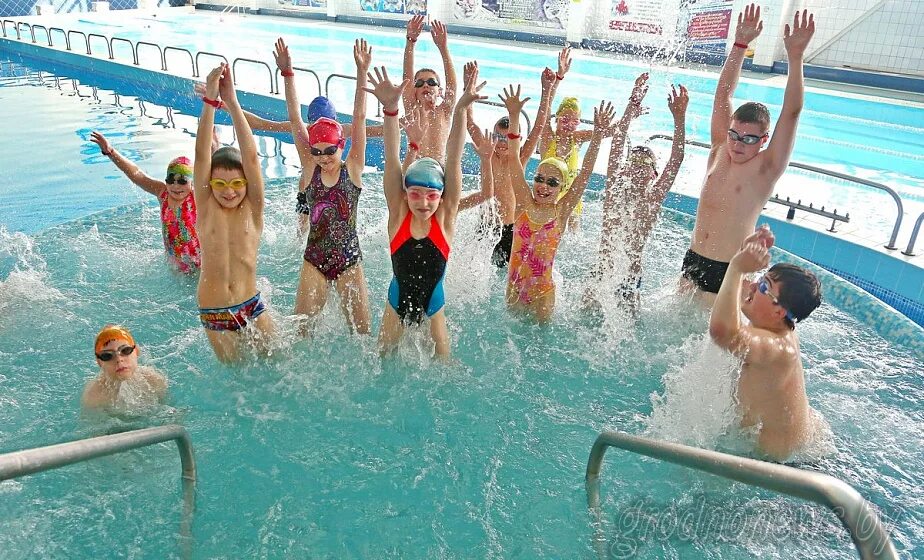 Потешкина ольга плавание паралимпийский. Ольга потешкина тольятти. Бассейн в лицее 188. Бассейн бусиново. Название заплывов для детских соревнований.