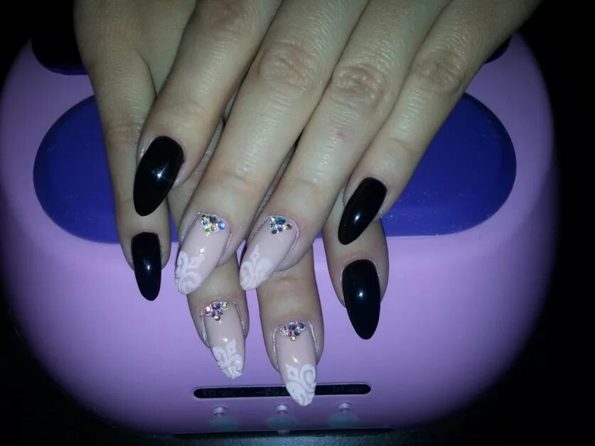 Маникюр ковров. Ногти ковер. Маникюр в коврове. Маникюр в коврове. Ногти ковер.