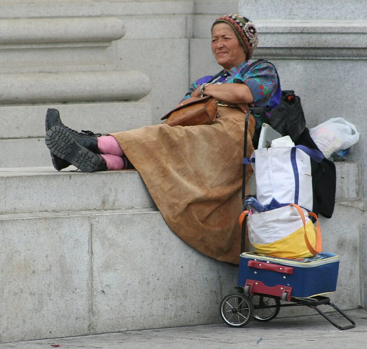 Homeless women. Красивые американские бездомные женщины.