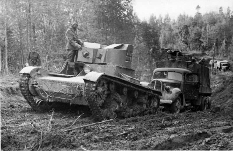Конкурс техника вов. Т-26 двухбашенный 1941. Т-26 финский. Т 26 трофейный. Двухбашенный т-26 в Финляндии.