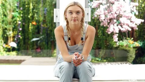 Molly Cutest Girl You Will Ever See Doing Anal Net Girl - Bunny Lust.