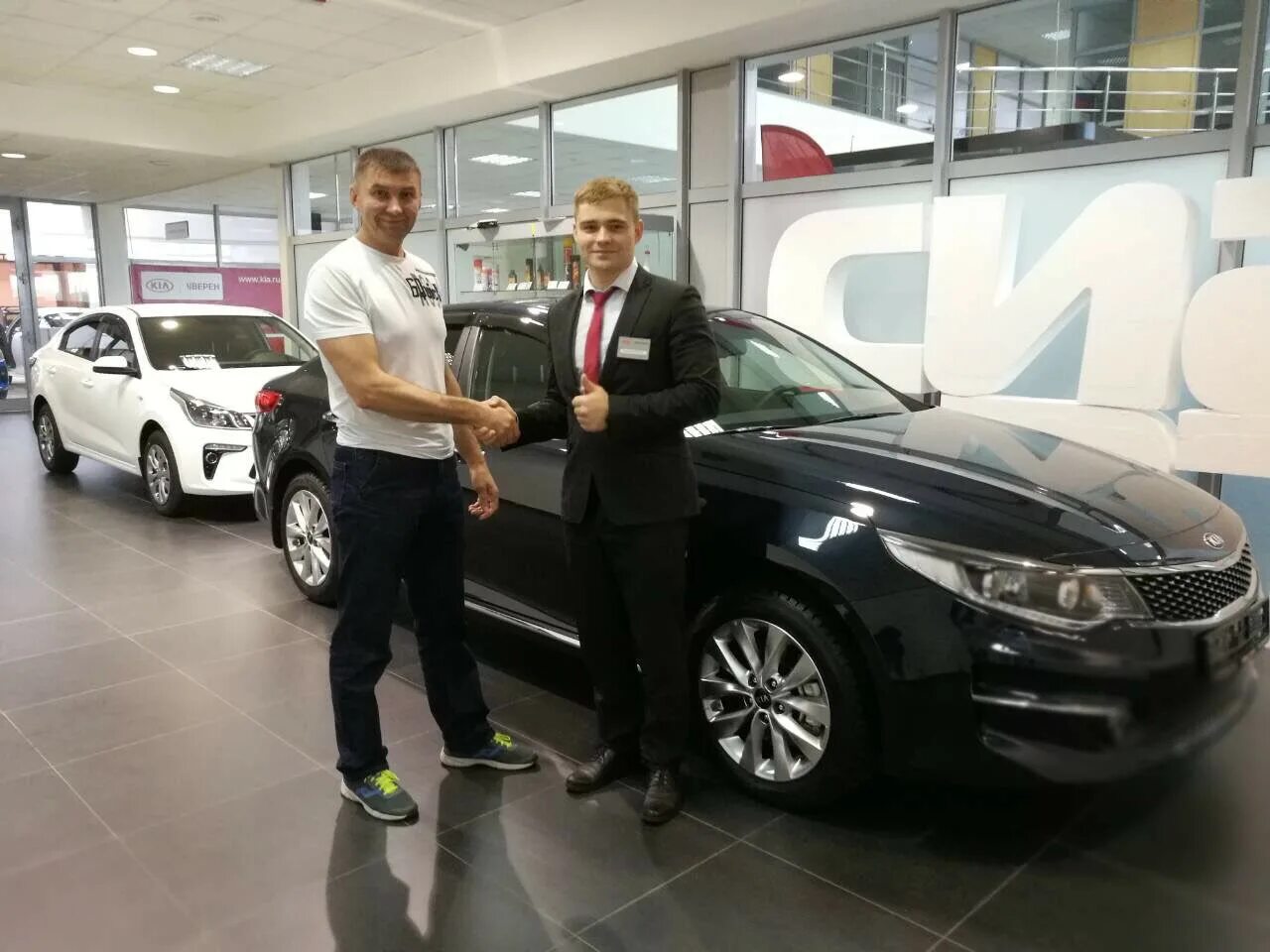 Рено центр сиалавто красноярск на пограничников 101. Сиалавто пограничников. Киа красноярск официальный дилер пограничников. Рено центр сиалавто красноярск на пограничников 101. Директор киа центр красноярск.