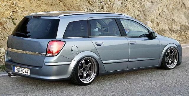 Opel Astra h Caravan stance. Opel Astra h универсал OPC line. Opel Astra h Caravan r18. Opel Astra h Wagon Tuning. Опель универсал тюнинг