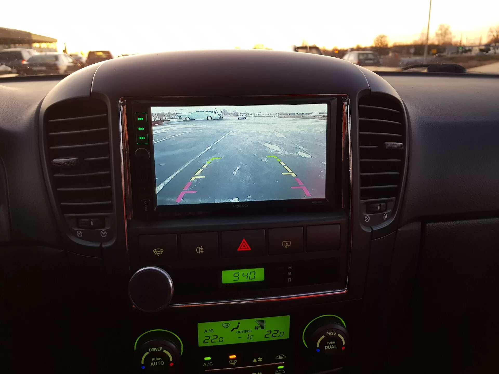 Камера заднего вида с динамической разметкой на пионер spn-20 tab. Программа для андроид магнитолы камера заднего. Камера заднего вида kia ceed 2. Парковочные линии на камере заднего вида. Парктроник с камерой заднего вида на киа сид 2018 3.